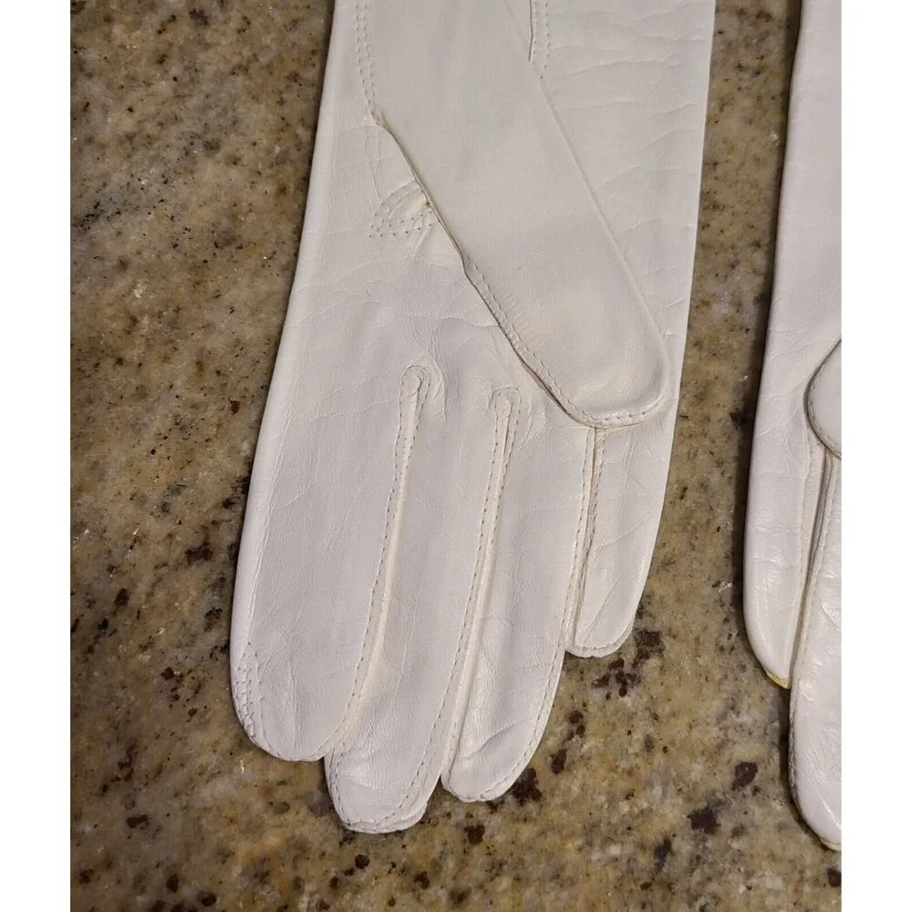 New! Vintage Size S/M White Soft Leather Formal 15